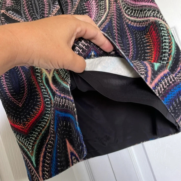 Etcetera corduroy sz 4 skirt. Colorful design black back zip & split - Picture 7 of 9